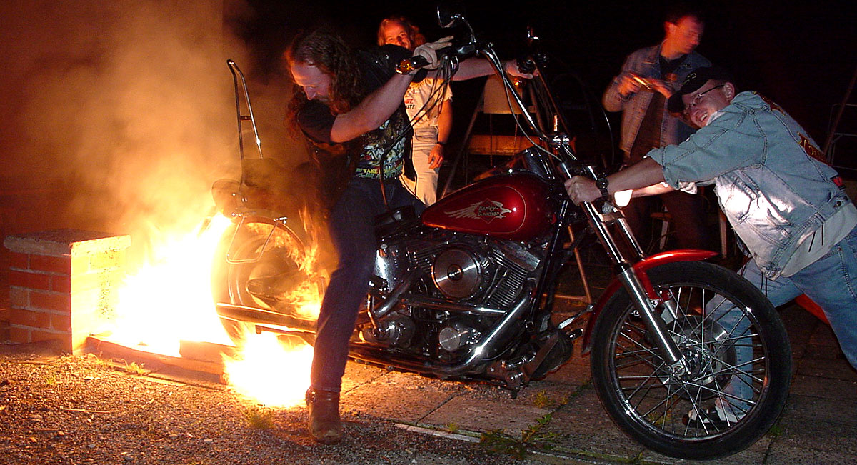 Heiße Reifen zum Bikertreffen